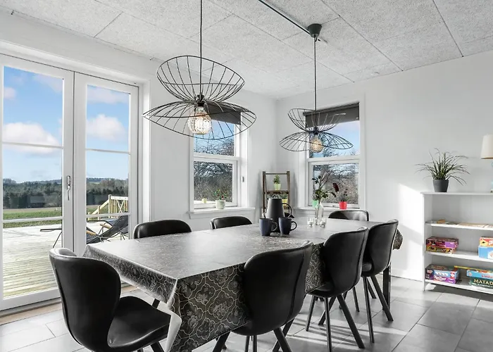 Сasa de vacaciones In With Kitchen *